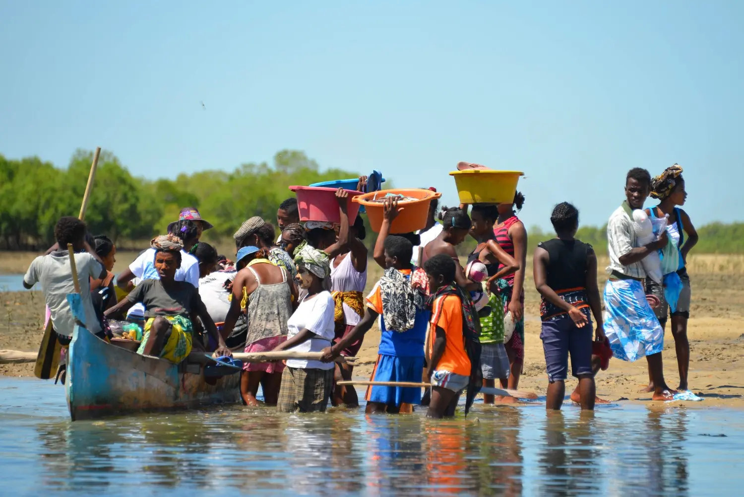Local life at Betania Fishing Village near Morondava, Madagascar, featuring the traditional Vezo fishing community and their daily life by the water. A cultural experience showcasing the authentic coastal lifestyle of Madagascar.